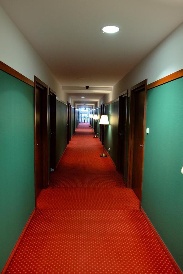 Quest Hotel - Dawniej Hotel Planeta 布热斯科 外观 照片