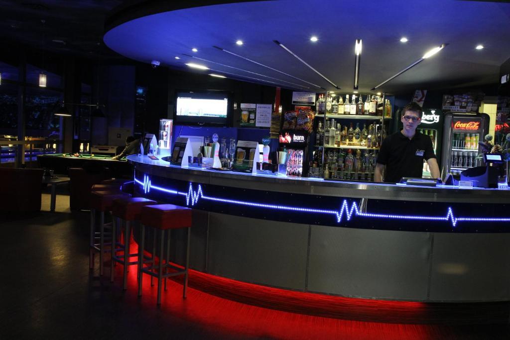 Quest Hotel - Dawniej Hotel Planeta 布热斯科 外观 照片
