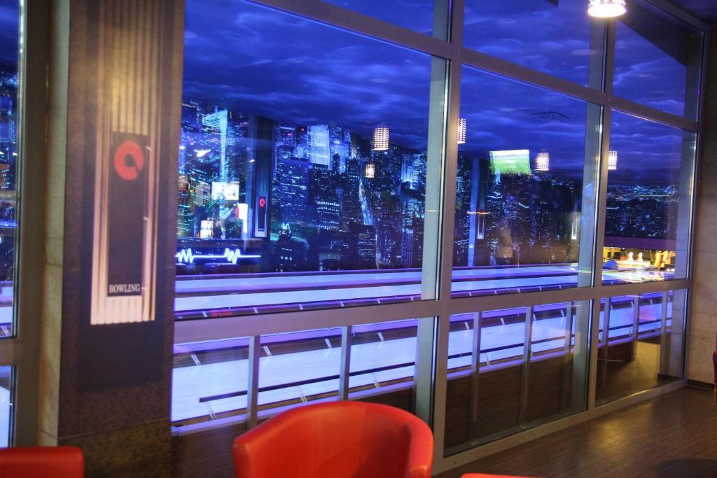Quest Hotel - Dawniej Hotel Planeta 布热斯科 外观 照片