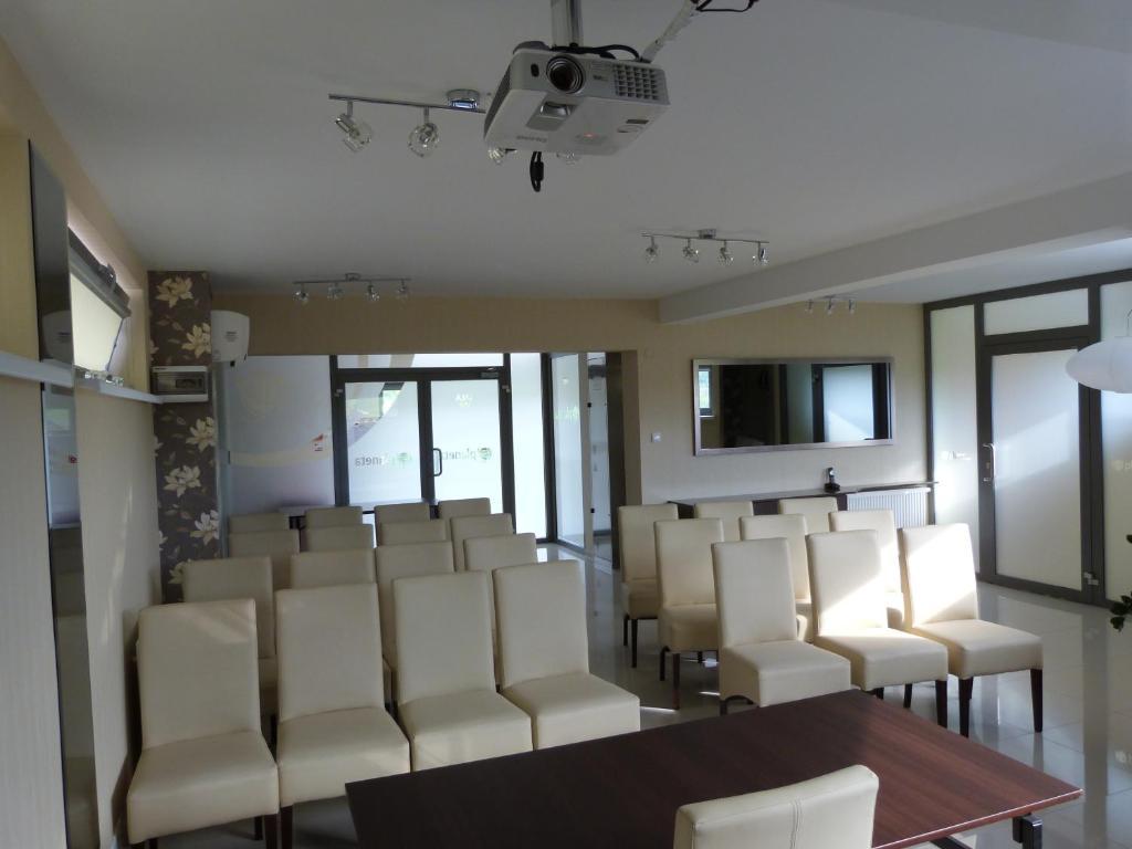 Quest Hotel - Dawniej Hotel Planeta 布热斯科 外观 照片
