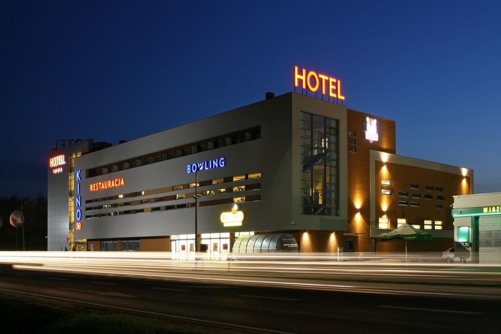 Quest Hotel - Dawniej Hotel Planeta 布热斯科 外观 照片